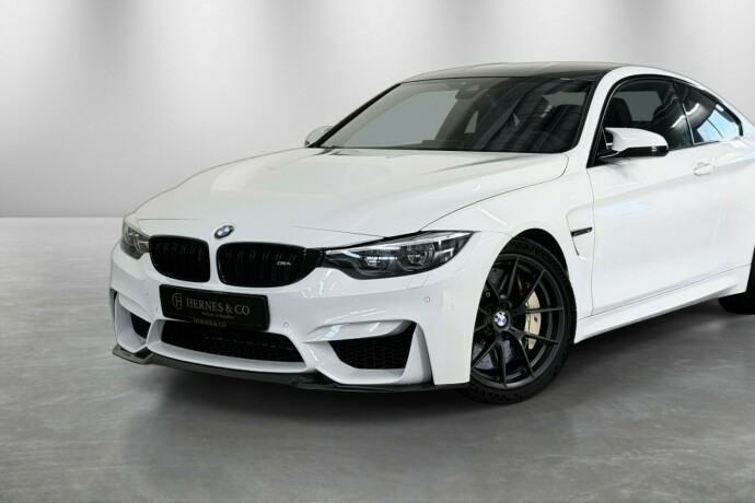 bmw-m4-bensin-2018-big-1
