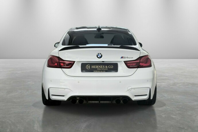bmw-m4-bensin-2018-big-4