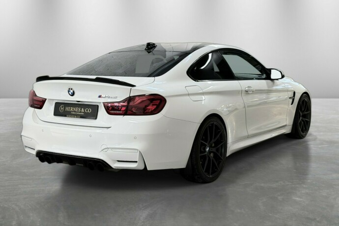 bmw-m4-bensin-2018-big-2