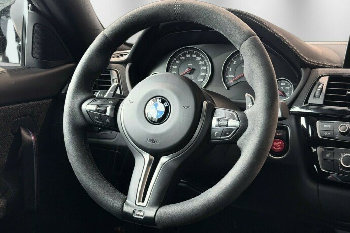bmw-m4-bensin-2018-big-10