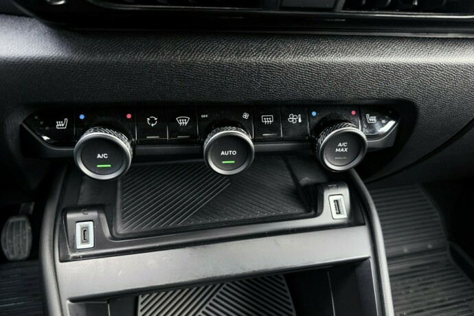 citroen-c4-bensin-2021-big-19