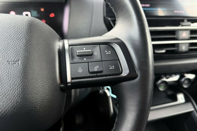 citroen-c4-bensin-2021-big-17