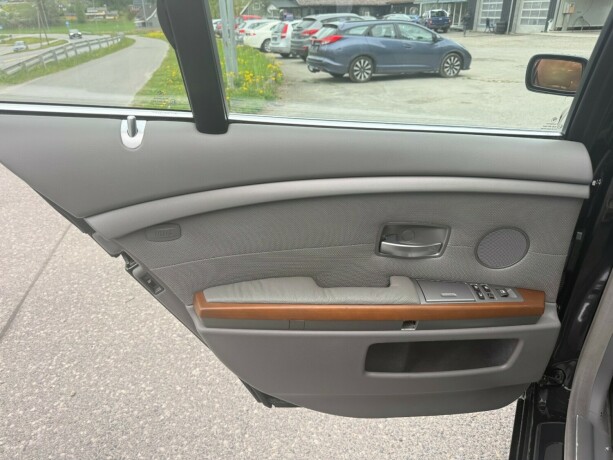 bmw-7-serie-bensin-2002-big-36