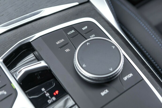 bmw-i4-elektrisitet-2024-big-20