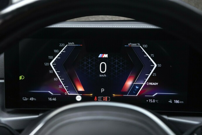 bmw-i4-elektrisitet-2024-big-12