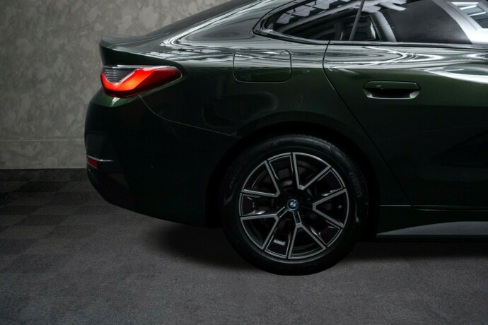 bmw-i4-elektrisitet-2024-big-8
