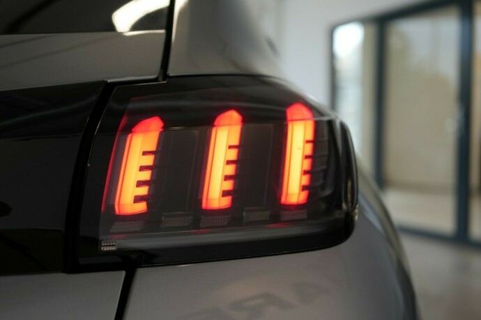 peugeot-208-elektrisitet-2023-big-9