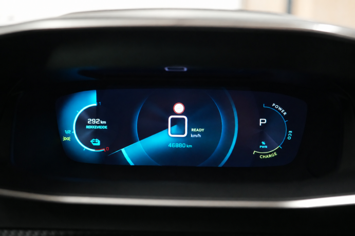 peugeot-208-elektrisitet-2023-big-13