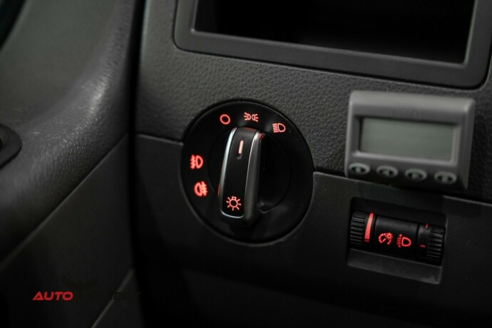 volkswagen-caravelle-diesel-2010-big-27