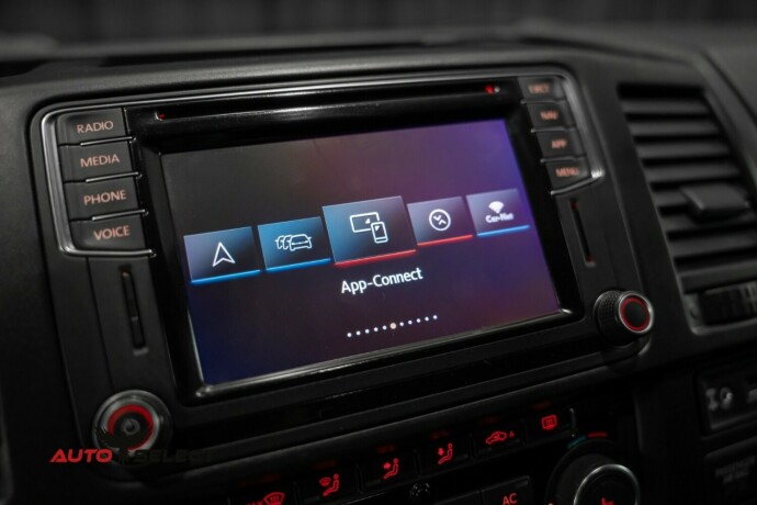volkswagen-caravelle-diesel-2010-big-33