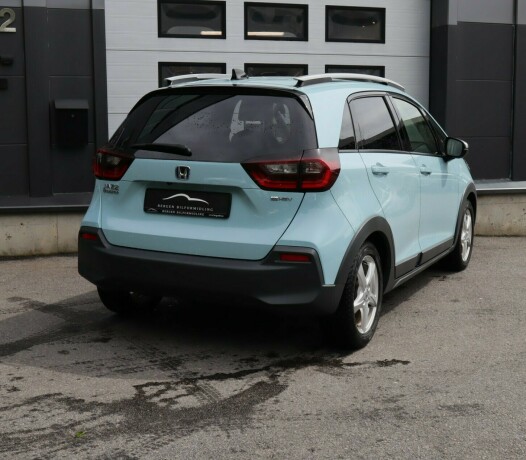 honda-jazz-elektrisitetbensin-2021-big-3