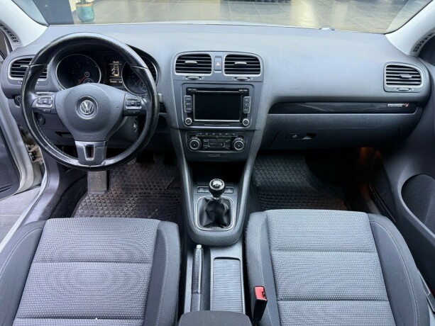 volkswagen-golf-diesel-2009-big-4