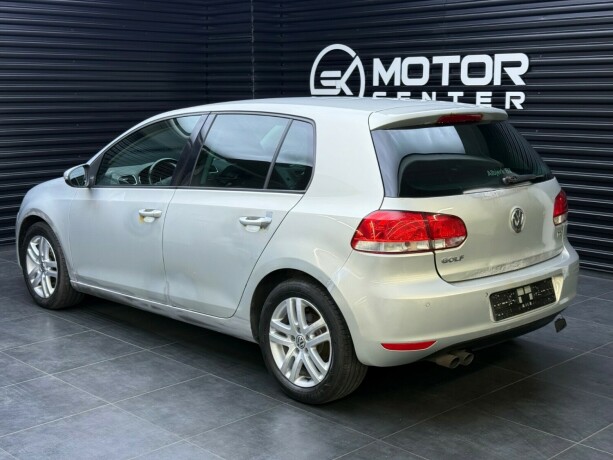 volkswagen-golf-diesel-2009-big-1