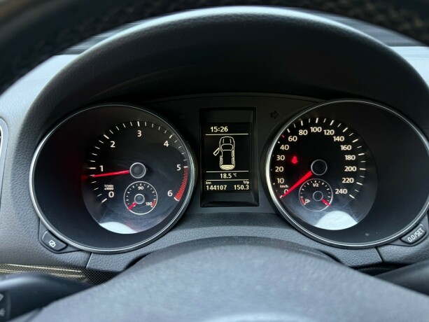 volkswagen-golf-diesel-2009-big-9