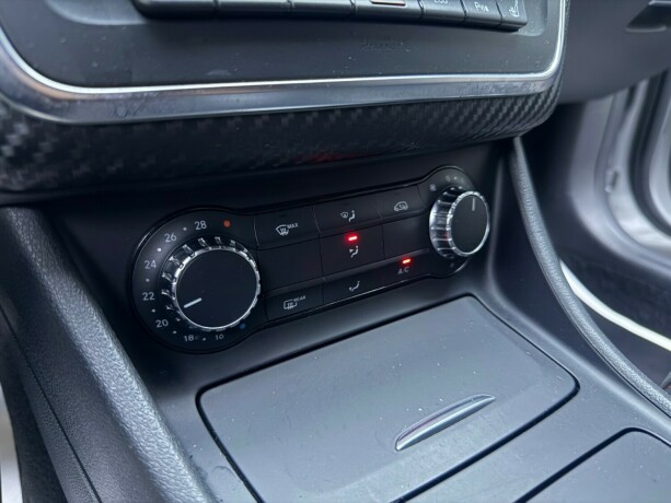 mercedes-benz-a-klasse-bensin-2013-big-22