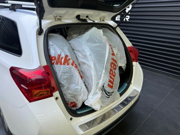 toyota-auris-bensin-2014-big-31