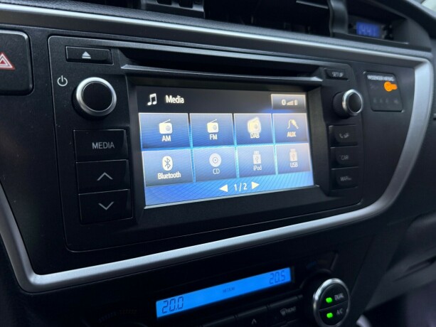 toyota-auris-bensin-2014-big-20
