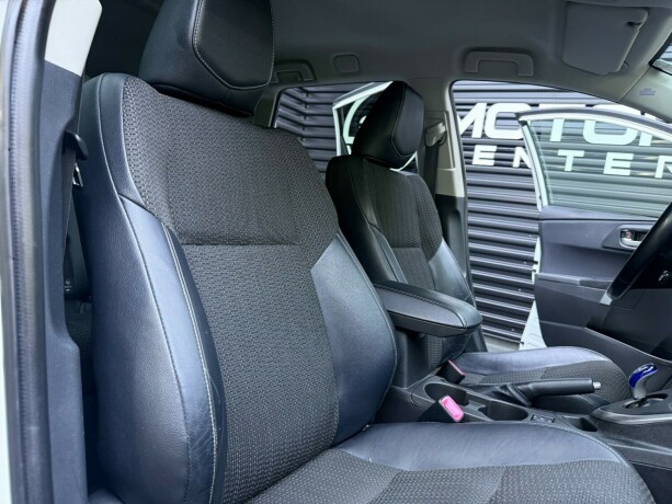 toyota-auris-bensin-2014-big-28