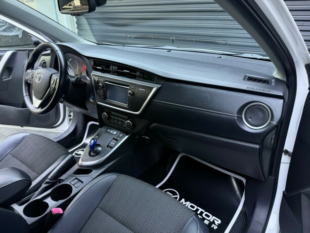 toyota-auris-bensin-2014-big-10