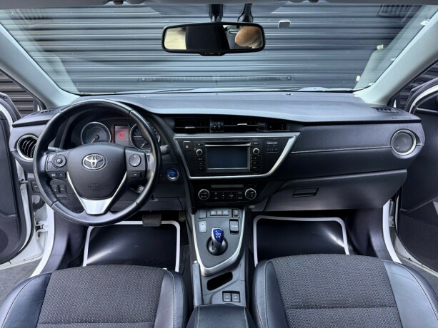 toyota-auris-bensin-2014-big-8