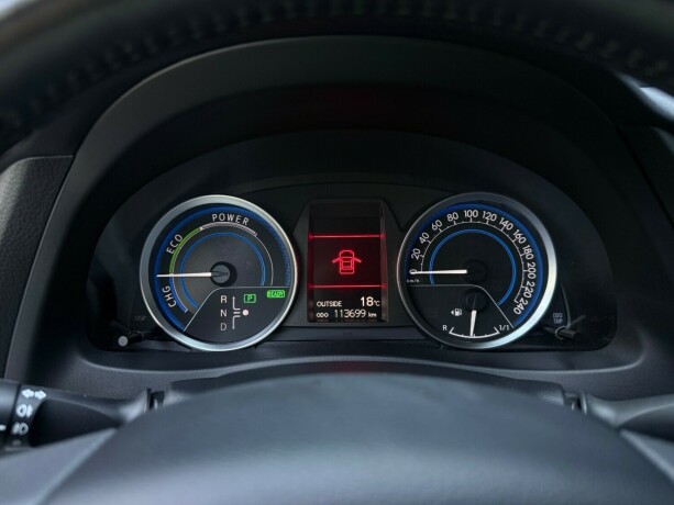 toyota-auris-bensin-2014-big-14