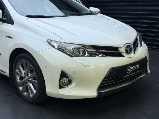 toyota-auris-bensin-2014-big-2