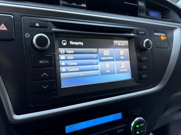 toyota-auris-bensin-2014-big-18