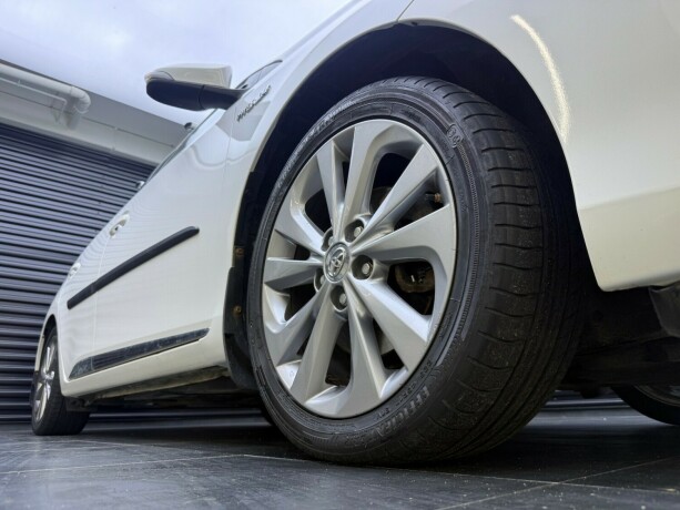 toyota-auris-bensin-2014-big-7
