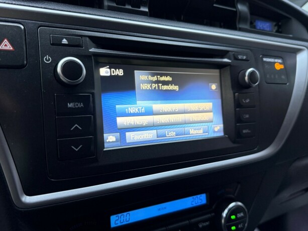 toyota-auris-bensin-2014-big-17
