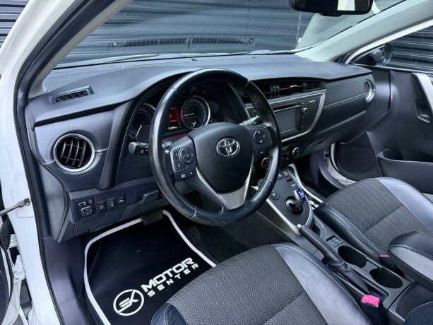 toyota-auris-bensin-2014-big-9
