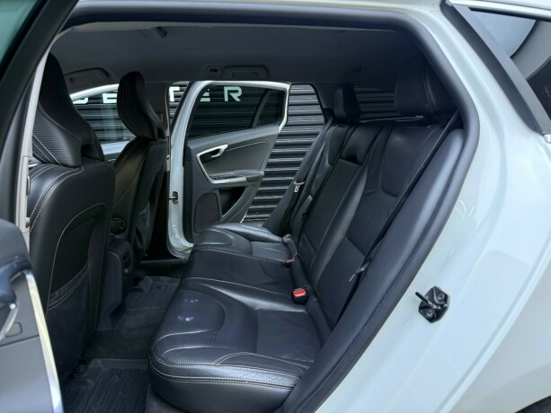 volvo-v60-diesel-2013-big-28