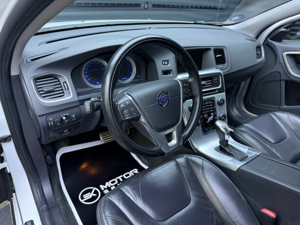 volvo-v60-diesel-2013-big-9