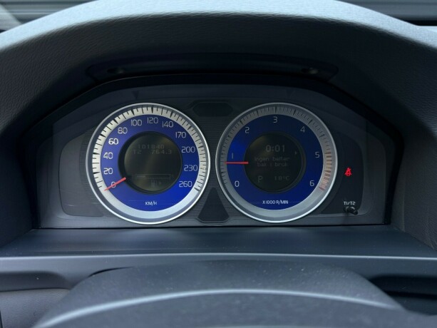 volvo-v60-diesel-2013-big-14