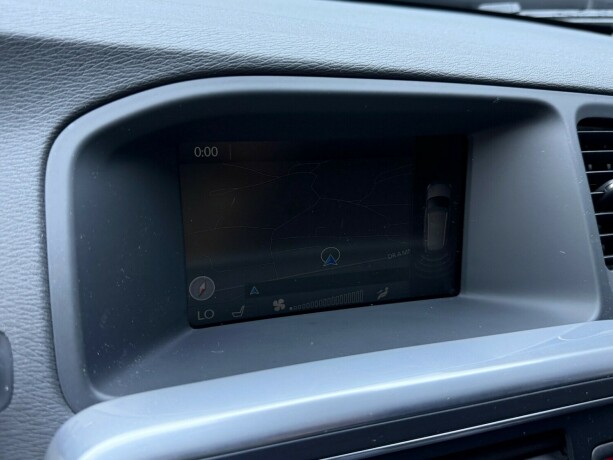 volvo-v60-diesel-2013-big-19