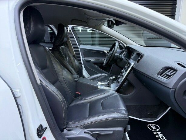 volvo-v60-diesel-2013-big-24