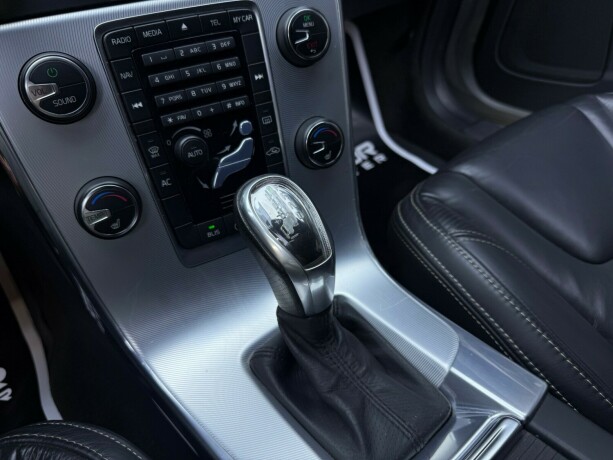volvo-v60-diesel-2013-big-22