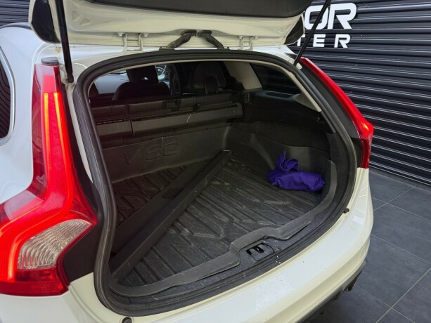 volvo-v60-diesel-2013-big-29