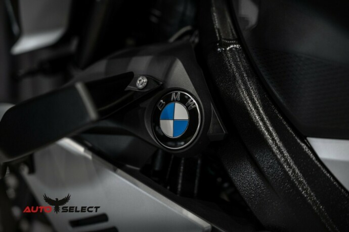bmw-m-1000-r-bensin-2025-big-12
