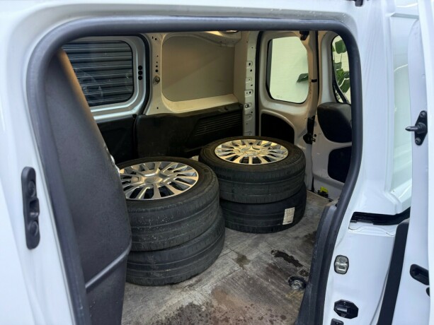 toyota-proace-city-diesel-2022-big-22