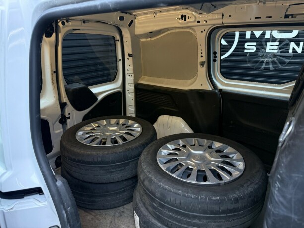 toyota-proace-city-diesel-2022-big-21