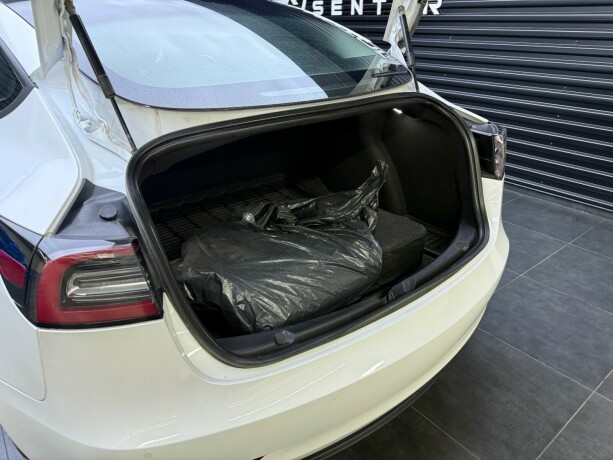 tesla-model-3-elektrisitet-2019-big-27