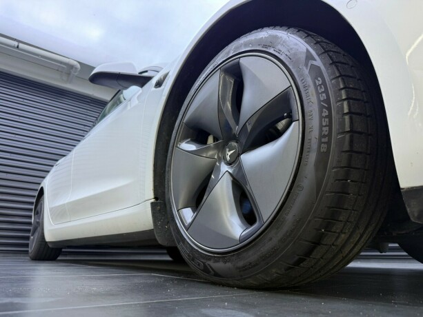 tesla-model-3-elektrisitet-2019-big-6