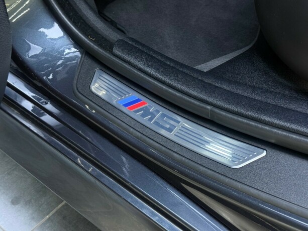 bmw-m5-bensin-2018-big-43