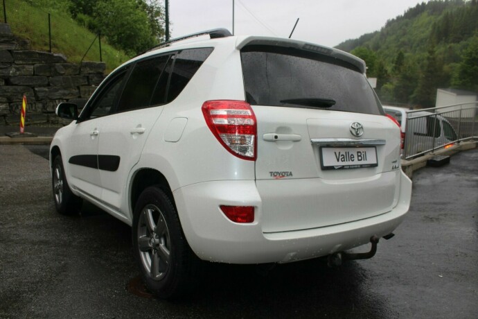 toyota-rav4-diesel-2012-big-2