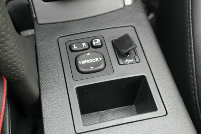 toyota-rav4-diesel-2012-big-15