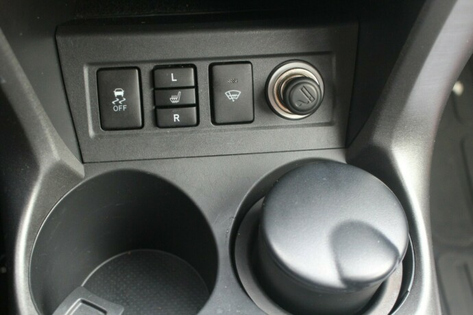 toyota-rav4-diesel-2012-big-14
