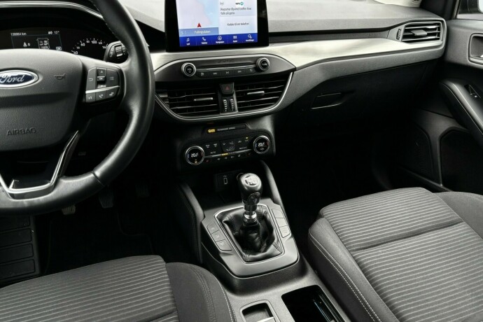 ford-focus-bensin-2019-big-16