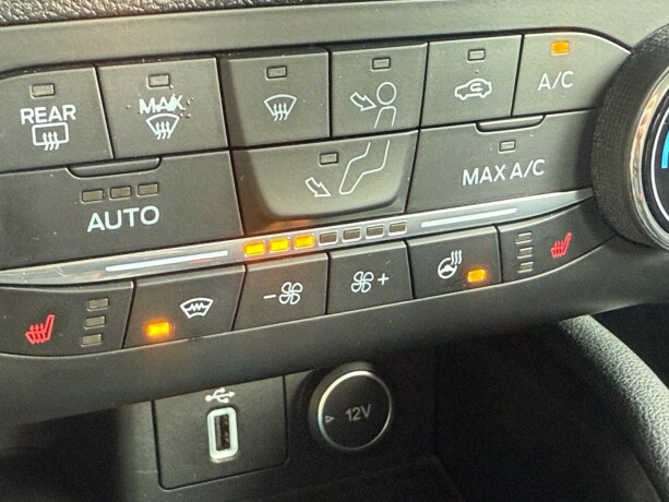 ford-focus-bensin-2019-big-19