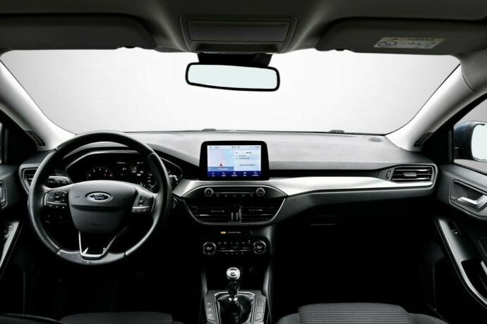 ford-focus-bensin-2019-big-30