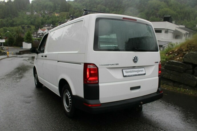 volkswagen-transporter-diesel-2019-big-2